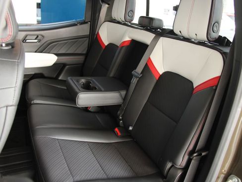 Certified 2024 GMC Canyon AT4X image 36