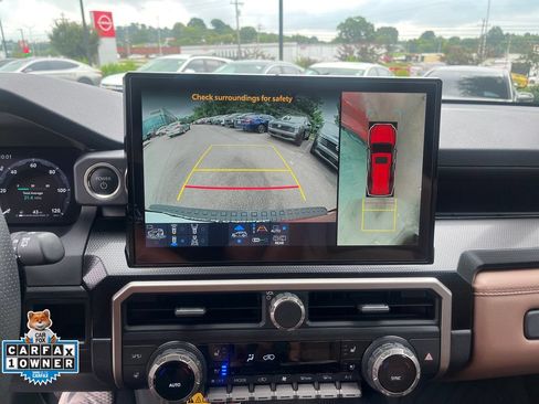 Used 2026 Toyota 4Runner Limited AWD/4WD image 18