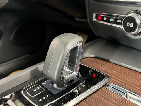 New 2024 Volvo S60 B5 Plus w/ Climate Package image 6