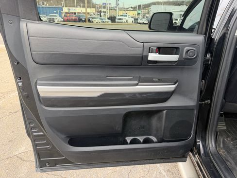 Used 2017 Toyota Tundra Limited w/ Limited Premium Package image 21