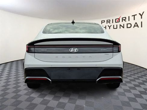 Used 2025 Hyundai Sonata Limited image 5