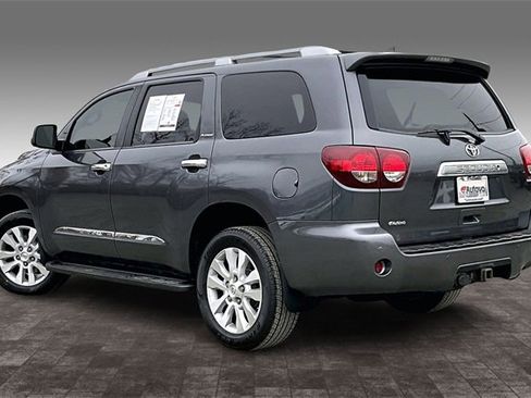 Used 2019 Toyota Sequoia Platinum image 4