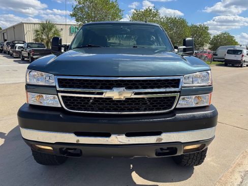 Used 2006 Chevrolet Silverado 3500 LT w/ Heavy-Duty Power Package image 13