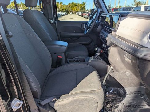 Used 2024 Jeep Wrangler Sahara image 10