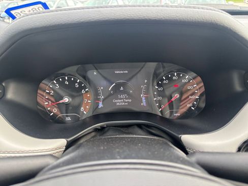 Used 2025 Jeep Compass Limited AWD/4WD image 41