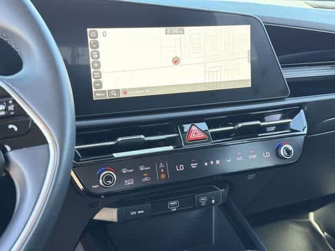 Used 2023 Kia Niro EX image 20