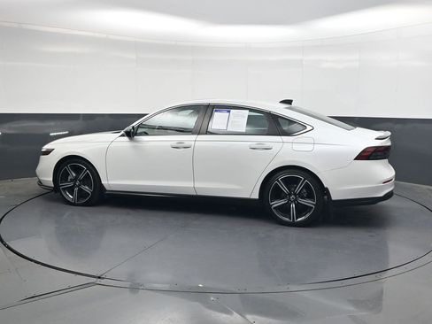 Used 2024 Honda Accord Sport image 7