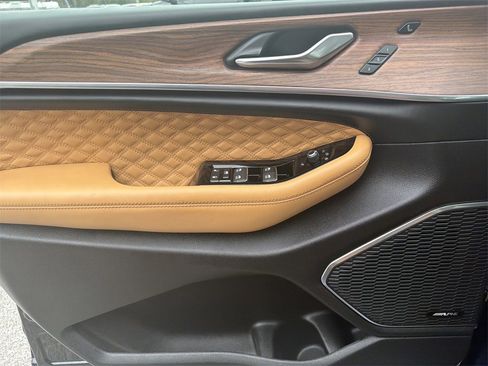 Used 2024 Jeep Grand Cherokee L Summit w/ Rear Seat Video Group I image 24