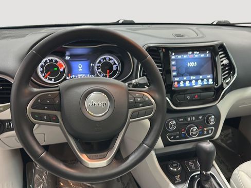 Used 2020 Jeep Cherokee Limited w/ Trailer Tow Group AWD/4WD image 16