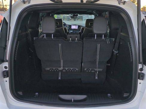 New 2026 Chrysler Pacifica Limited image 13