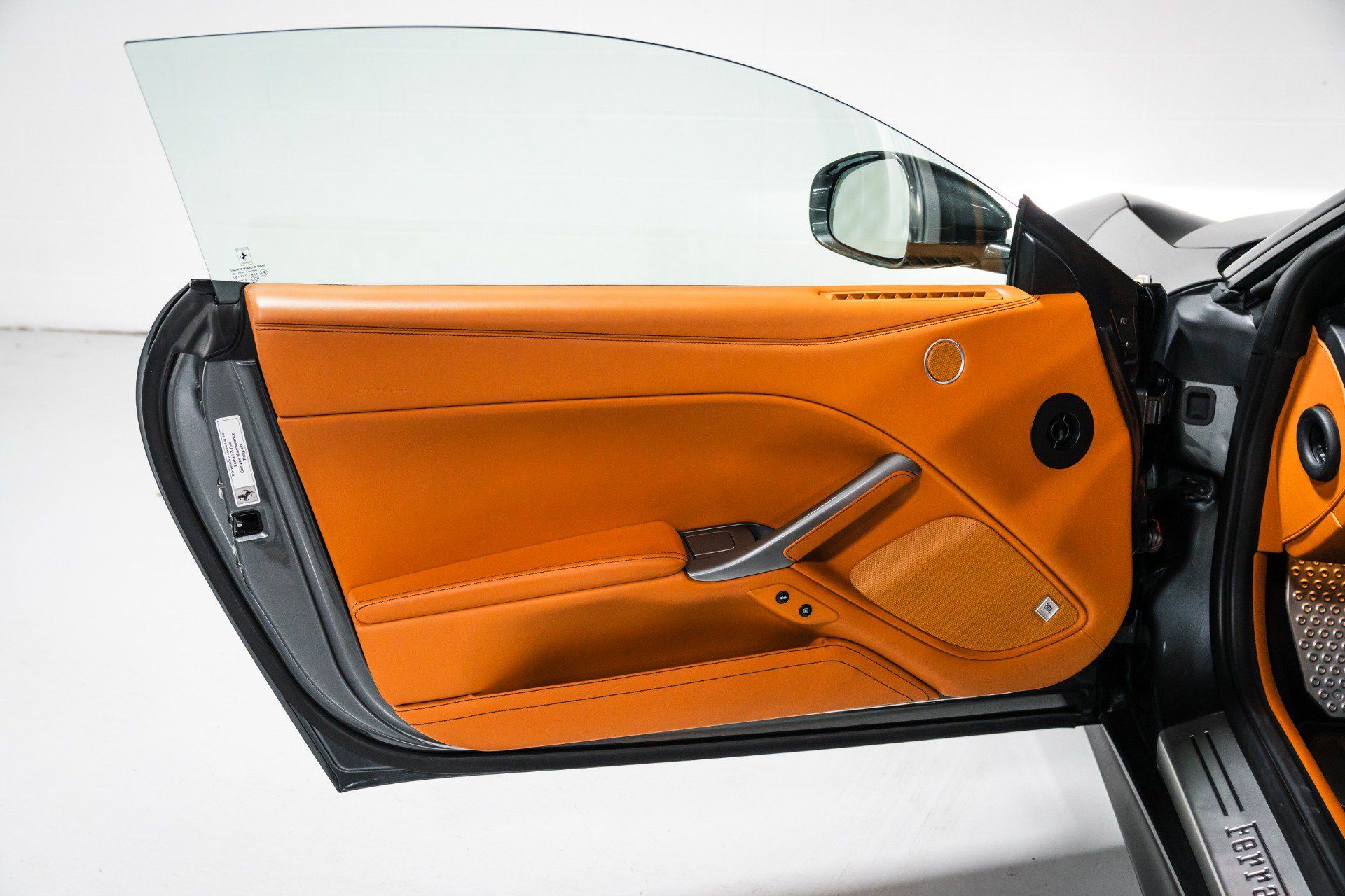 Used 2015 Ferrari F12 Berlinetta RWD image 18