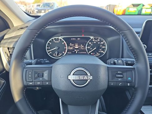 Used 2026 Nissan Rogue SV w/ SV Premium Package image 36