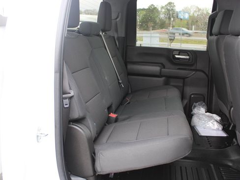 Used 2024 Chevrolet Silverado 2500 W/T w/ WT Convenience Package RWD image 18
