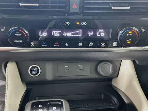 Used 2023 Nissan Rogue SL w/ SL Premium Package FWD image 24