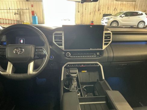 Certified 2023 Toyota Sequoia Platinum image 17