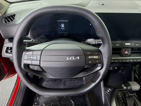 Certified 2025 Kia K4 FWD image 18