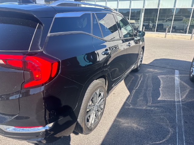 Used 2018 GMC Terrain Denali w/ Advanced Safety Package FWD image 3