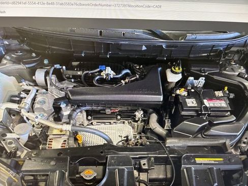 Used 2019 Nissan Rogue SV w/ Premium Package image 16