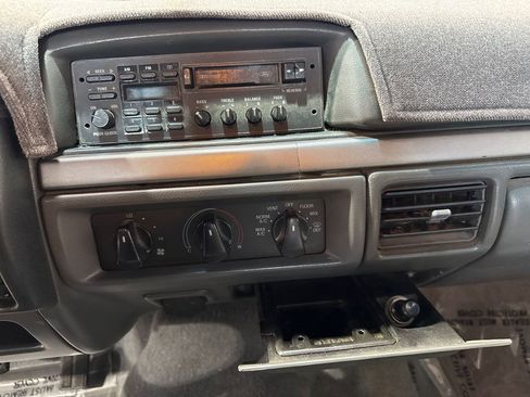 Used 1992 Ford F150 4x4 Regular Cab image 72