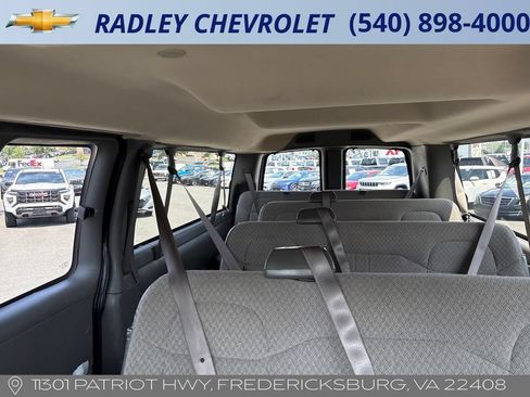 Certified 2024 Chevrolet Express 3500 LT w/ LT Preferred Equipment Group RWD image 9