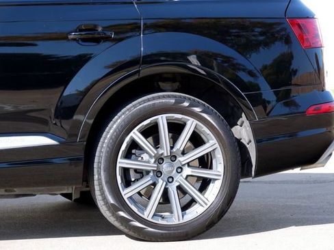 Used 2018 Audi Q7 3.0T Prestige w/ Prestige Package image 37