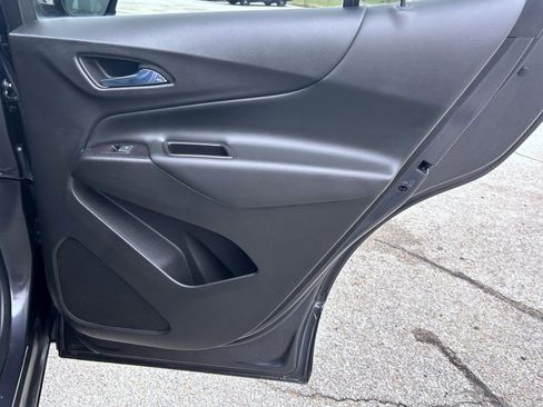 Used 2022 Chevrolet Equinox LT image 18