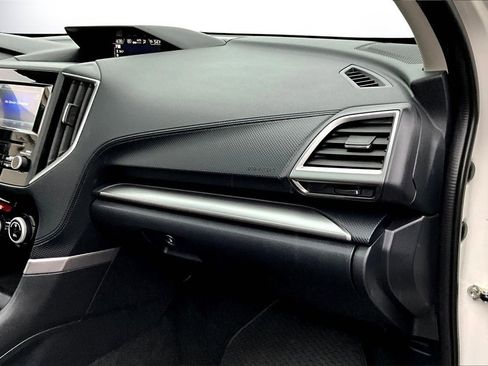 Used 2023 Subaru Forester Premium image 18