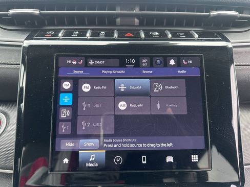 Used 2024 Jeep Grand Cherokee L Laredo image 35