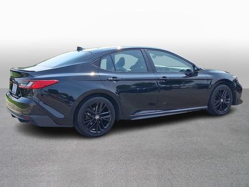 Certified 2025 Toyota Camry SE FWD image 4