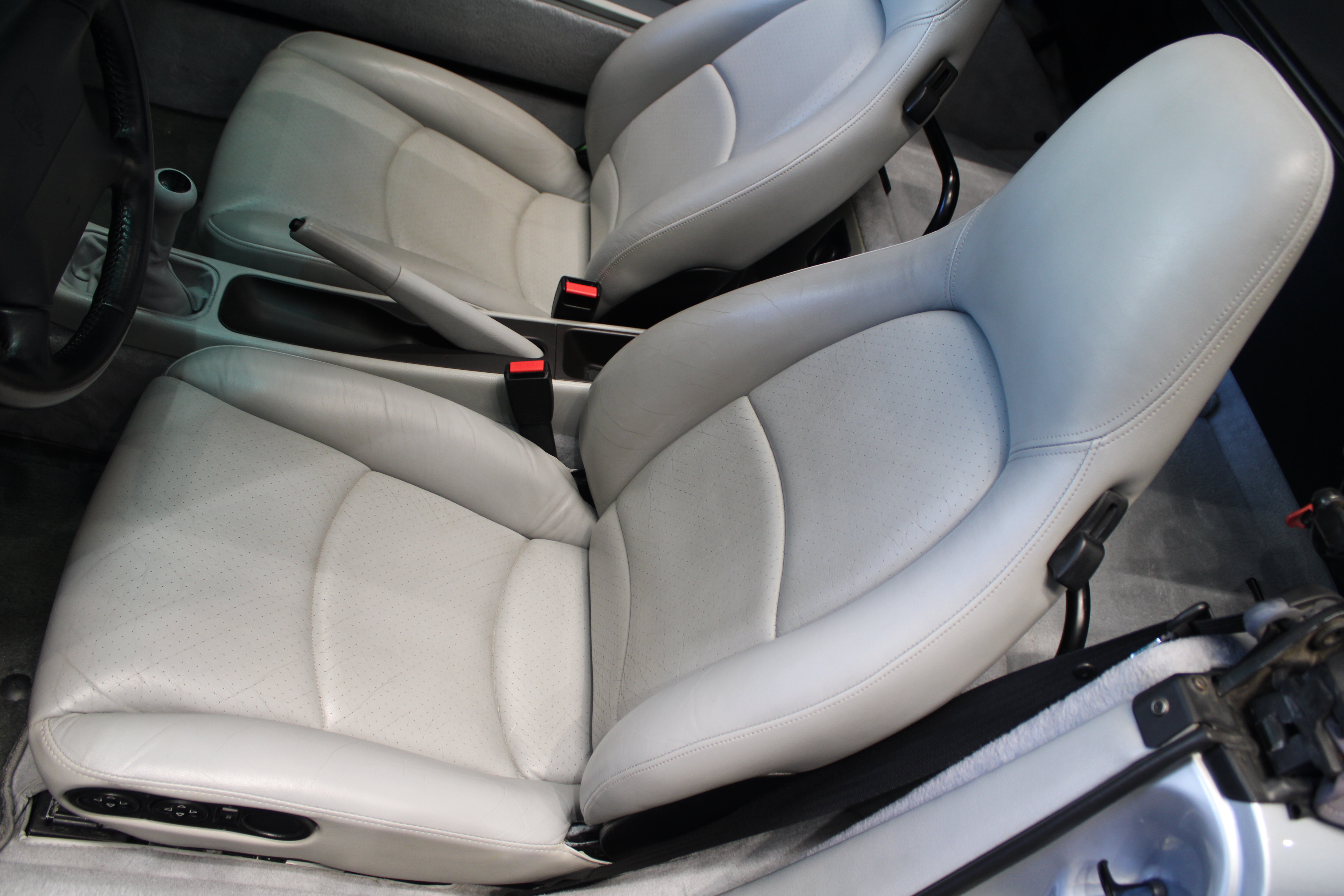 Used 1996 Porsche 911 Carrera RWD image 24