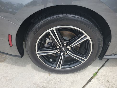Used 2025 Ford Mustang Premium RWD image 12