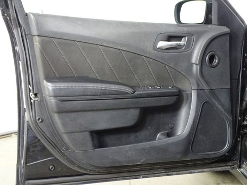 Used 2020 Dodge Charger SXT w/ Blacktop Package image 14