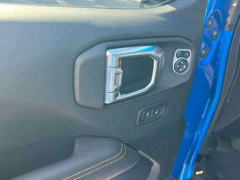 New 2026 Jeep Gladiator Sport AWD/4WD image 15