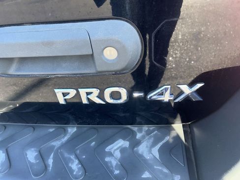 Used 2011 Nissan Xterra PRO-4X w/ Pro-4x Leather Pkg image 10