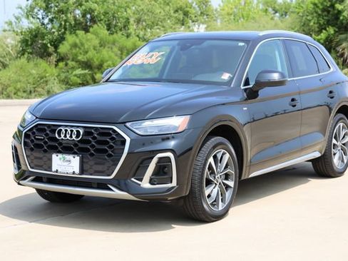 Used 2022 Audi Q5 2.0T Premium Plus w/ Premium Plus Package AWD/4WD image 3
