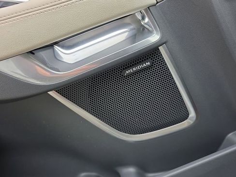 Used 2020 Jaguar E-PACE SE image 40