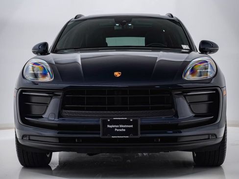 Used 2022 Porsche Macan AWD/4WD image 6
