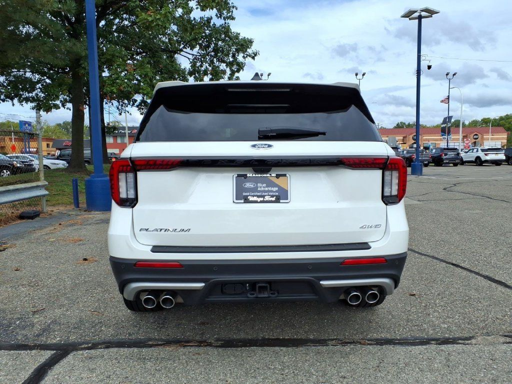 Certified 2025 Ford Explorer Platinum w/ Ultimate Package AWD/4WD image 8