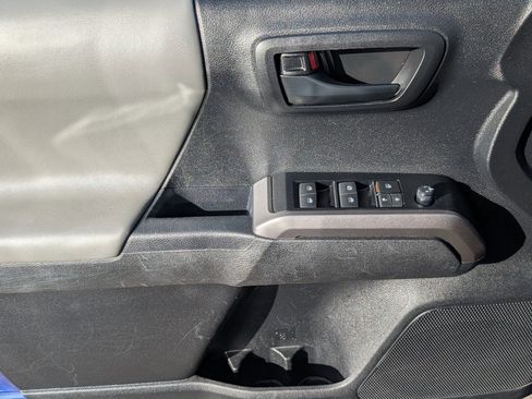 Used 2023 Toyota Tacoma SR image 15