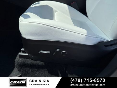 Used 2022 Tesla Model Y Performance AWD/4WD image 11