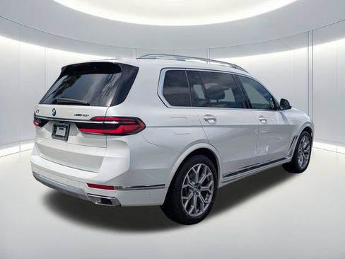 Used 2025 BMW X7 xDrive40i w/ Premium Package AWD/4WD image 6