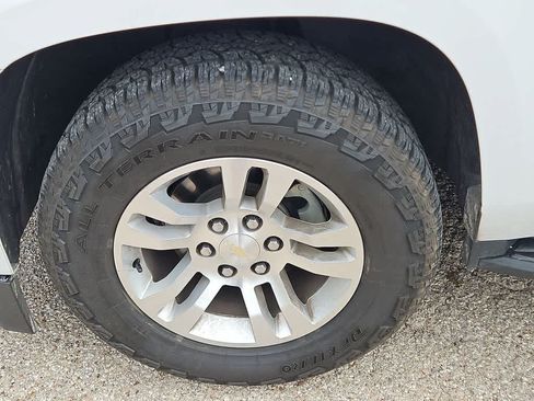 Used 2019 Chevrolet Tahoe LT RWD image 12