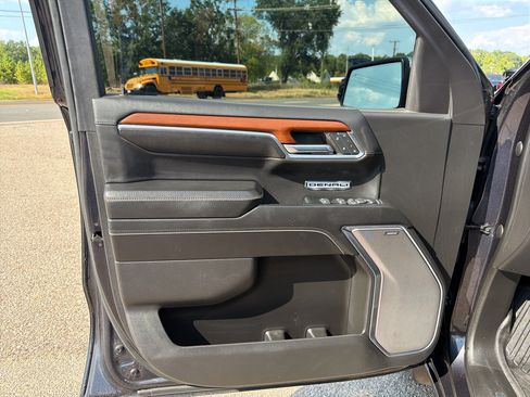 Used 2023 GMC Sierra 1500 Denali w/ Denali Reserve Package AWD/4WD image 21