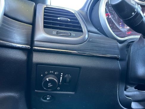 Used 2015 Jeep Grand Cherokee SRT AWD/4WD image 17