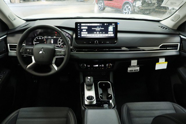 New 2026 Mitsubishi Outlander SE FWD image 20