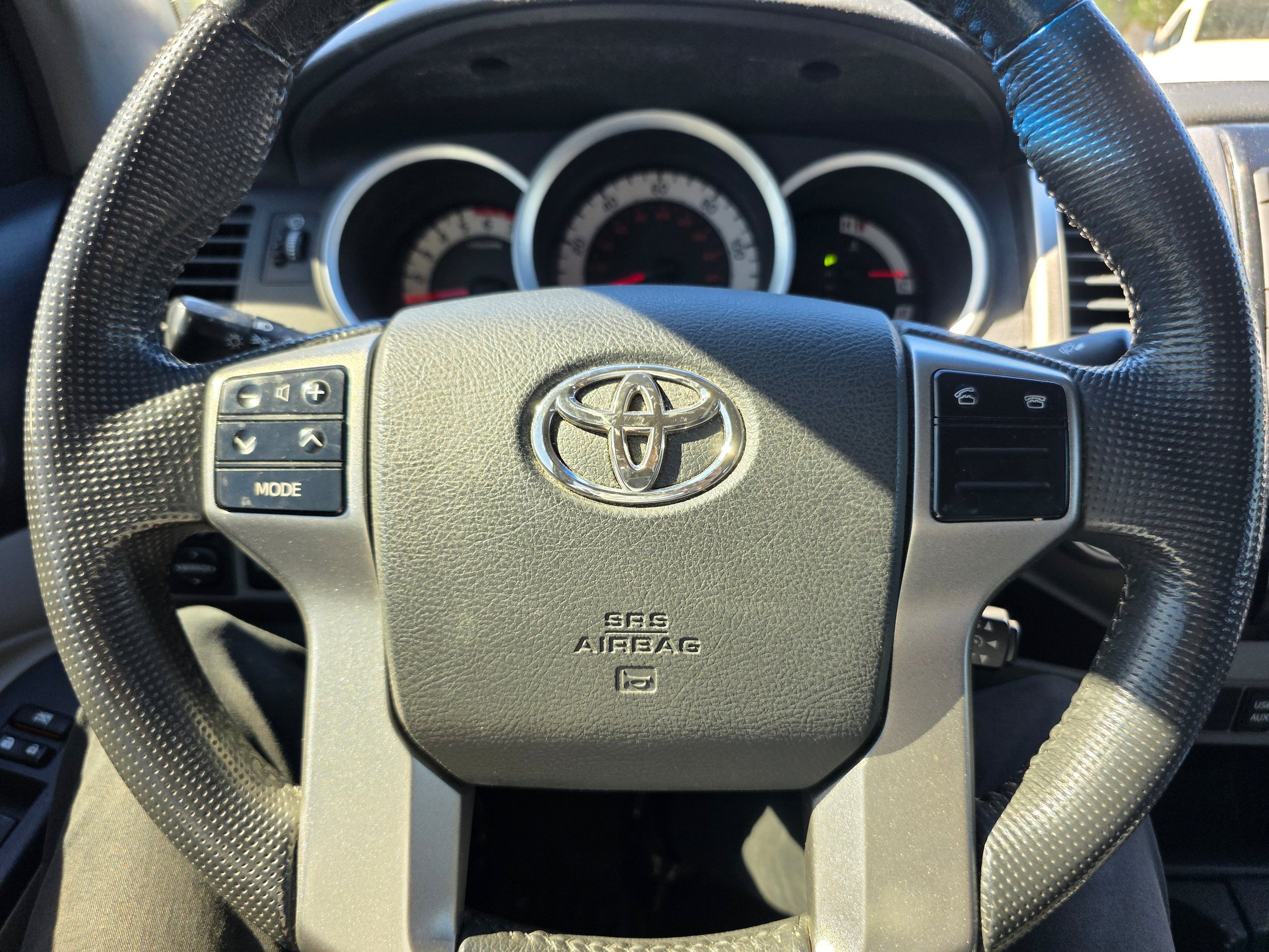 Used 2013 Toyota Tacoma 4x4 Double Cab w/ TRD Sport Pkg image 13
