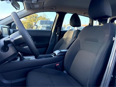 Used 2025 Nissan Kicks S image 15