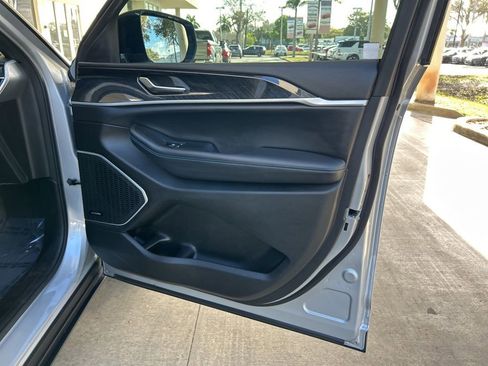 Used 2022 Jeep Grand Cherokee Trailhawk w/ Advanced Protech Group II image 31