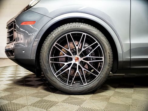 New 2026 Porsche Cayenne AWD/4WD image 15