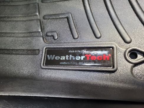 Used 2015 Chrysler 200 C w/ Sun/Sound Group FWD image 24